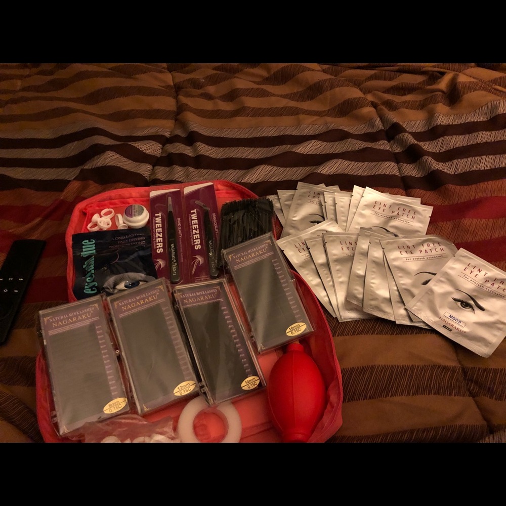 Individual Lash Extension Set